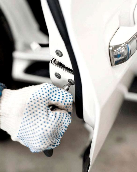 Car key and remote fob being cut and programmed