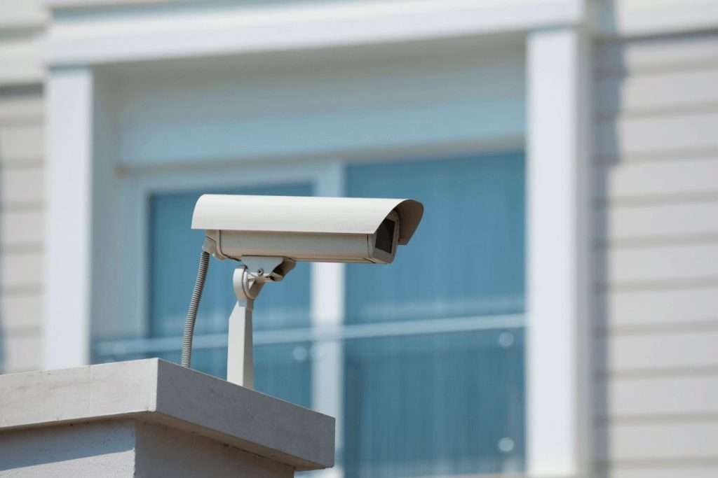 Comparison of analogue and IP camera equipment