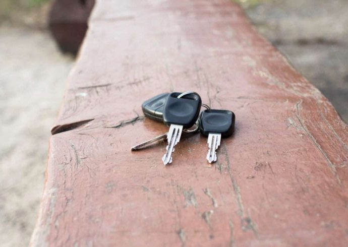 Look For a Licensed Auto Locksmith